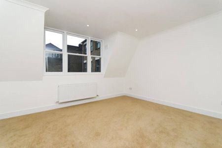 4 bedroom terraced house to rent - Photo 5