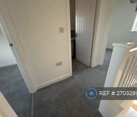 2 bedroom semi-detached house to rent - Photo 5