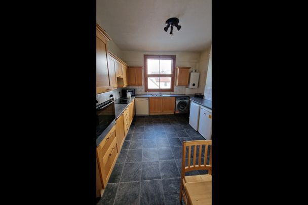 Room in a Shared Flat, Wandsworth Common, SW17 - Photo 1