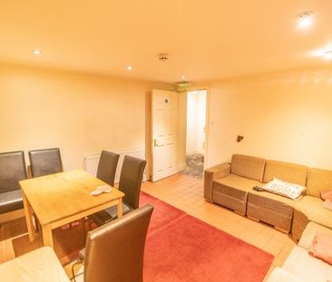 Room 1, 32 Lord Mayor's Walk - Photo 3