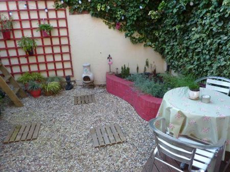 2 bedroom terraced house to rent - Photo 3