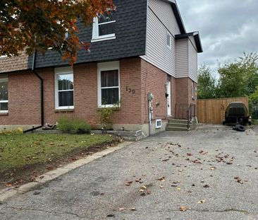 For Lease - 130 Sekura Crescent, Cambridge, Ontario - Photo 3