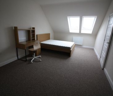 3 bedroom semi-detached house to rent - Photo 4