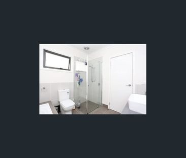 Classic Townhouse Lifestyle - Photo 6