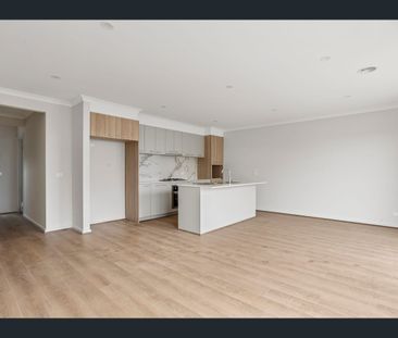 9 Blackscroft Road, Thornhill Park, Vic 3335 - Photo 5