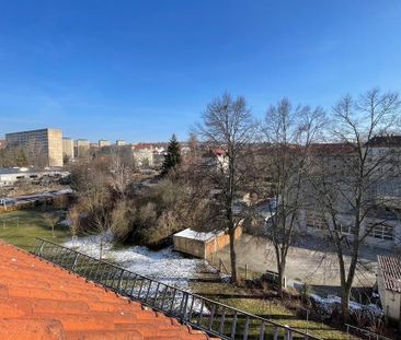 Gemütliche Dachgeschoßwohnung - Zentral gelegen - Photo 1