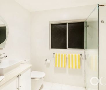 Open the Door to Seamless Style - Photo 6