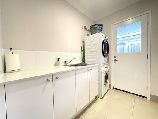14 Kalgoorlie Street, Pimpama QLD 4209 - House For Rent | Domain - Photo 1