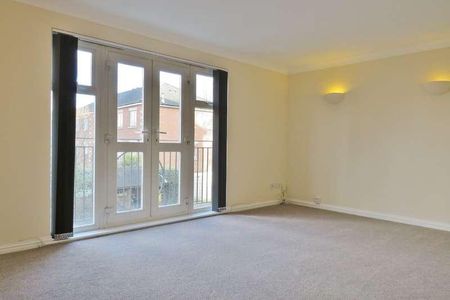 Beverley Mews, Three Bridges, Crawley, West Sussex, RH10 - Photo 3