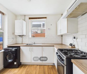 2 bedroom terraced house to rent - Photo 6