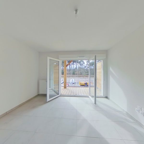 Location Appartement 2 pièces 41m² GUJAN MESTRAS 33470 - Photo 1