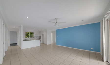 LARGE FAMILY HOME IN SOUGHT AFTER LOCATION! - Photo 2