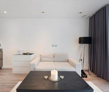 Studio to rent - Photo 2