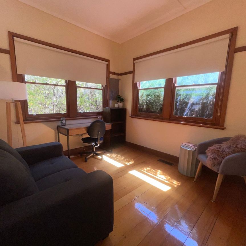 Cosy Character Cottage - Photo 1