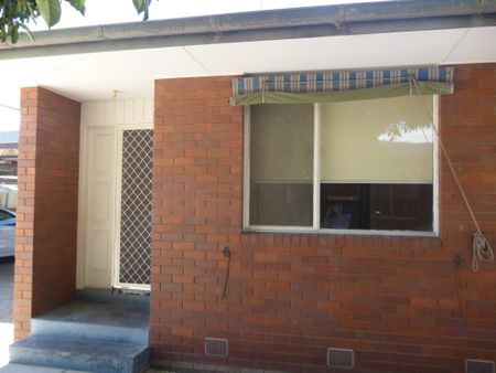 Bedsitter In Central Albury - Photo 2