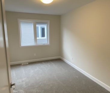 For Lease - 608 MOONFLOWER Crescent, Blossom Park - Airport and Are... - Photo 5