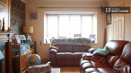 Luxurious room in shared apartment in Donaghmede, Dublin - Photo 4