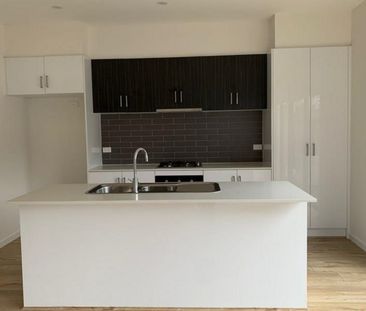 The perfect home in the heart of Craigieburn! - Photo 4