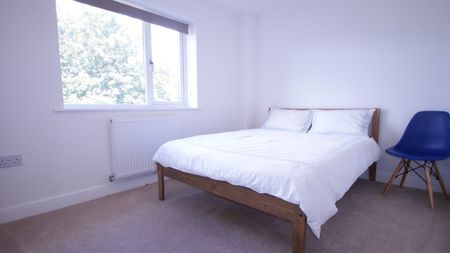 20 Newdawn Place, CHELTENHAM GL510FR - Photo 2