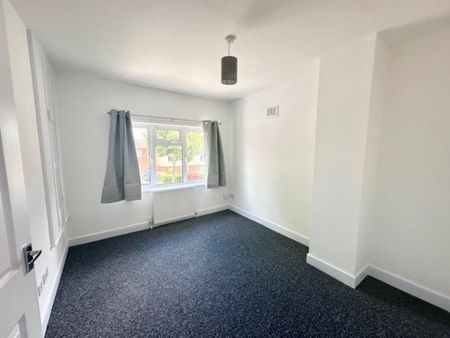 2 bedroom end of terrace house to rent - Photo 2