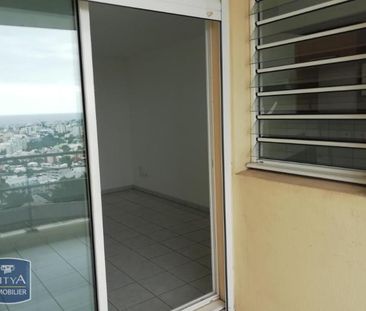 Location Appartement 1 pièce 25m² ST DENIS 97400 - Photo 2