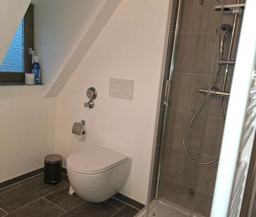 Möbliertes Zimmer mit Gemeinschaftsbad - Photo 5