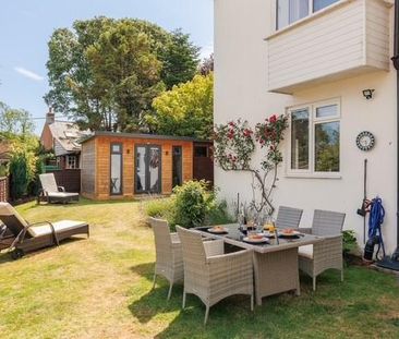 3 bedroom flat to rent - Photo 4