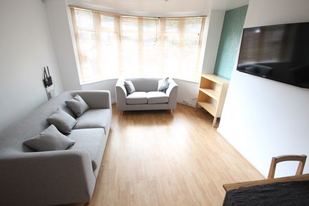 Shaw Lane, Headingley - Photo 3