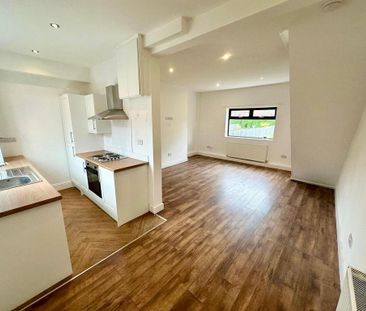 2 bedroom terraced house to rent - Photo 3