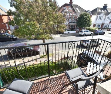 3 bedroom apartment to rent - Photo 1
