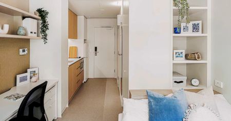 Premium Studio Apartment - Photo 2