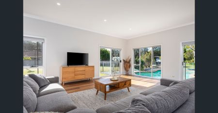 Short-Term Fully Furnished Waterfront Escape! - Photo 2