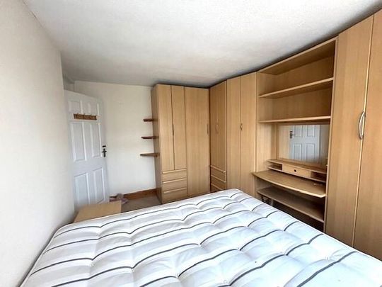 4 bedroom detached house to rent - Photo 1