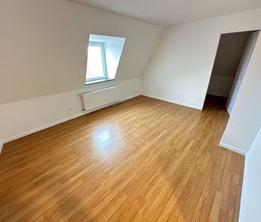 Location Appartement 4 pièces 99m² - Photo 4