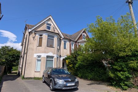 Landguard Road, SO15 - Photo 3