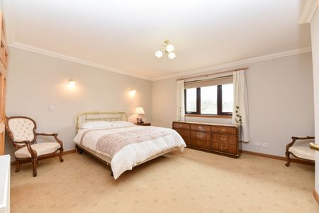 2 Muiresk Drive, AB53 4SB, Turriff - Photo 2
