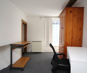 4 bedroom link detached house to rent - Photo 2