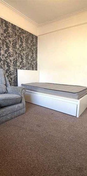 Queens Road, Gosport, PO12 - Photo 1