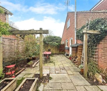 3 bedroom detached house to rent - Photo 6