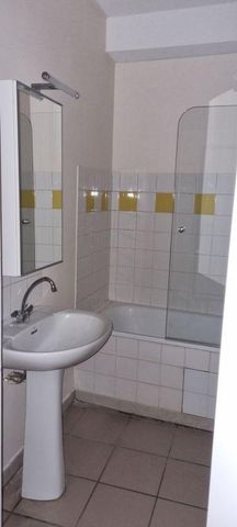 Location Appartement 1 pièce 32m² PRIVAS 07000 - Photo 5