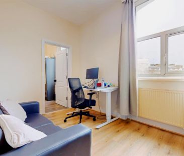 1 Bed 1 Bath, Flat 17, 149 - Photo 2