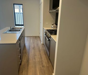 Brand New Classic 3Br Home in Tarneit! - Photo 5