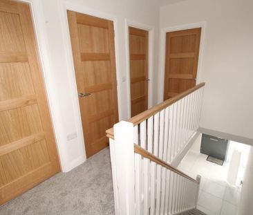 11 Avondale Court, Off Avondale Drive, Ballyclare, BT39 9YJ - Photo 2