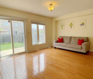 For Lease - 5302 Palmetto Place, Mississauga, Ontario - Photo 4