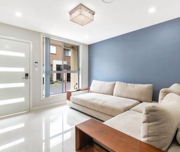 MODERN AND SPACIOUS Four Bedroom Family Townhouse IN PONDS HIGH SCH... - Photo 3