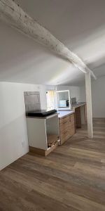 Location Appartement 3 pièces 47m² RIANS 83560 - Photo 3