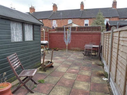 Houghton Road, GRANTHAM - Photo 1