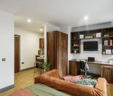 Large Studio - Photo 2