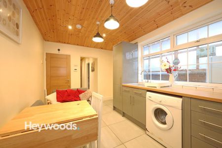 1 bedroom house of multiple occupation to rent - Photo 4