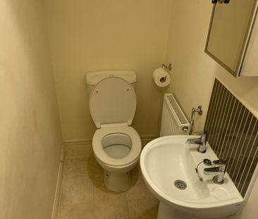Tamarisk Drive, Caister-on-Sea, GREAT YARMOUTH - Photo 2